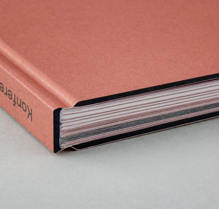 Barikādēm 30. Konference X stunda.